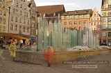 „Wrocław wody i światła — fontanny miasta” Wrocław wroclaw rynek fontanna zdroj DSC01014
