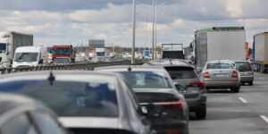 potezny-korek-na-a4-zablokowana-autostrada-kolo-wroclawia-w-kierunku-zgorzelca