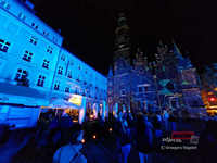 Architektura światła i pamięci. Trzydniowy spektakl video mappingu „Serce Miasta” na wrocławskim Ratuszu Wrocław wroclaw video mapping 20260614 224213-12