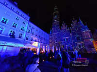 Architektura światła i pamięci. Trzydniowy spektakl video mappingu „Serce Miasta” na wrocławskim Ratuszu Wrocław wroclaw video mapping 20260614 224218-14