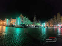 Architektura światła i pamięci. Trzydniowy spektakl video mappingu „Serce Miasta” na wrocławskim Ratuszu Wrocław wroclaw video mapping 20260614 230855-29